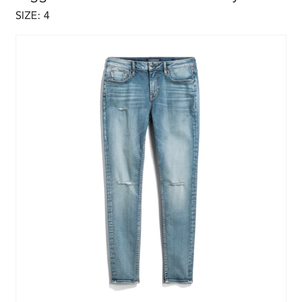 Distressed skinny jeans